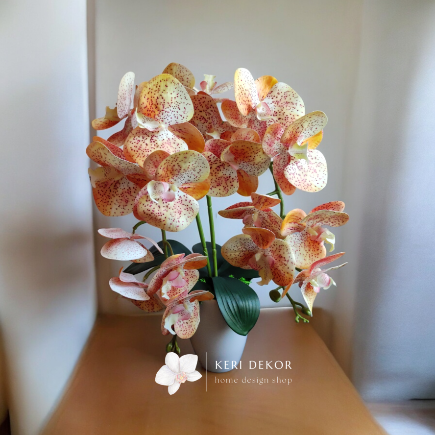 Gondozásmentes orchidea real touch real touch orchidea művirág műorchidea handmade flowers dekor homedekor homedecor lakberendezés otthondekor dekoráció ajándék buxus asztaldísz kopogtató ajtódísz ünnep karácsony húsvét anyáknapja születésnap névnap Keridekor