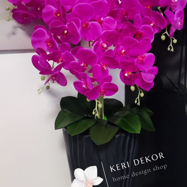 Antracit kaspó 5 ágú pink real touch orchideával  kb 110cm